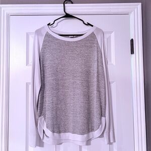 GAP Gray and White Sweater